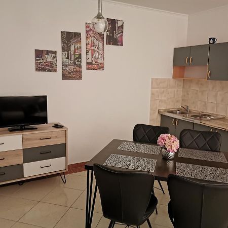 Apartmani Prova Tisno Exterior foto