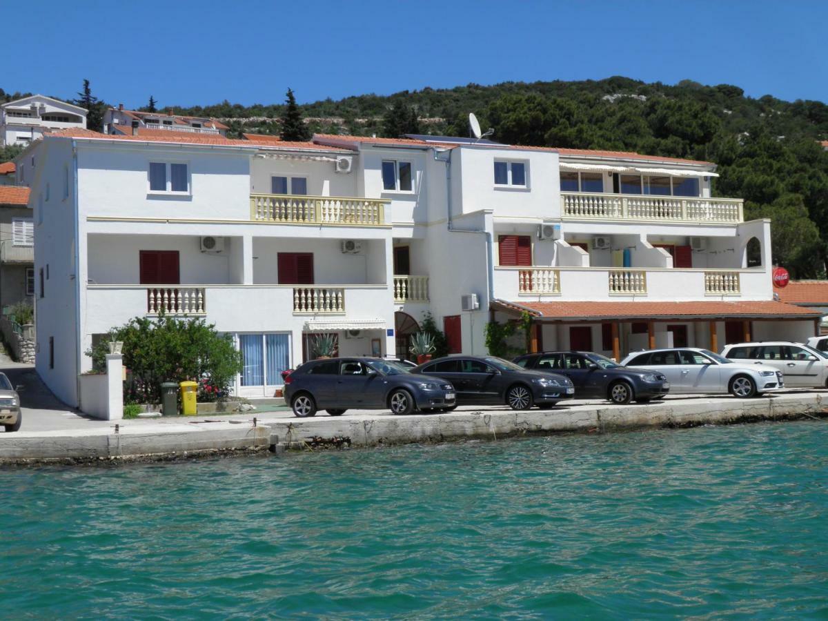 Apartmani Prova Tisno Exterior foto